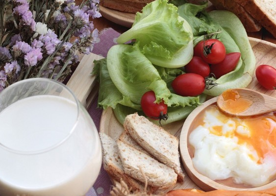 【吃健康】海角社交入口APP器厂家：冬天怕冷 多补4种微量元素8.24